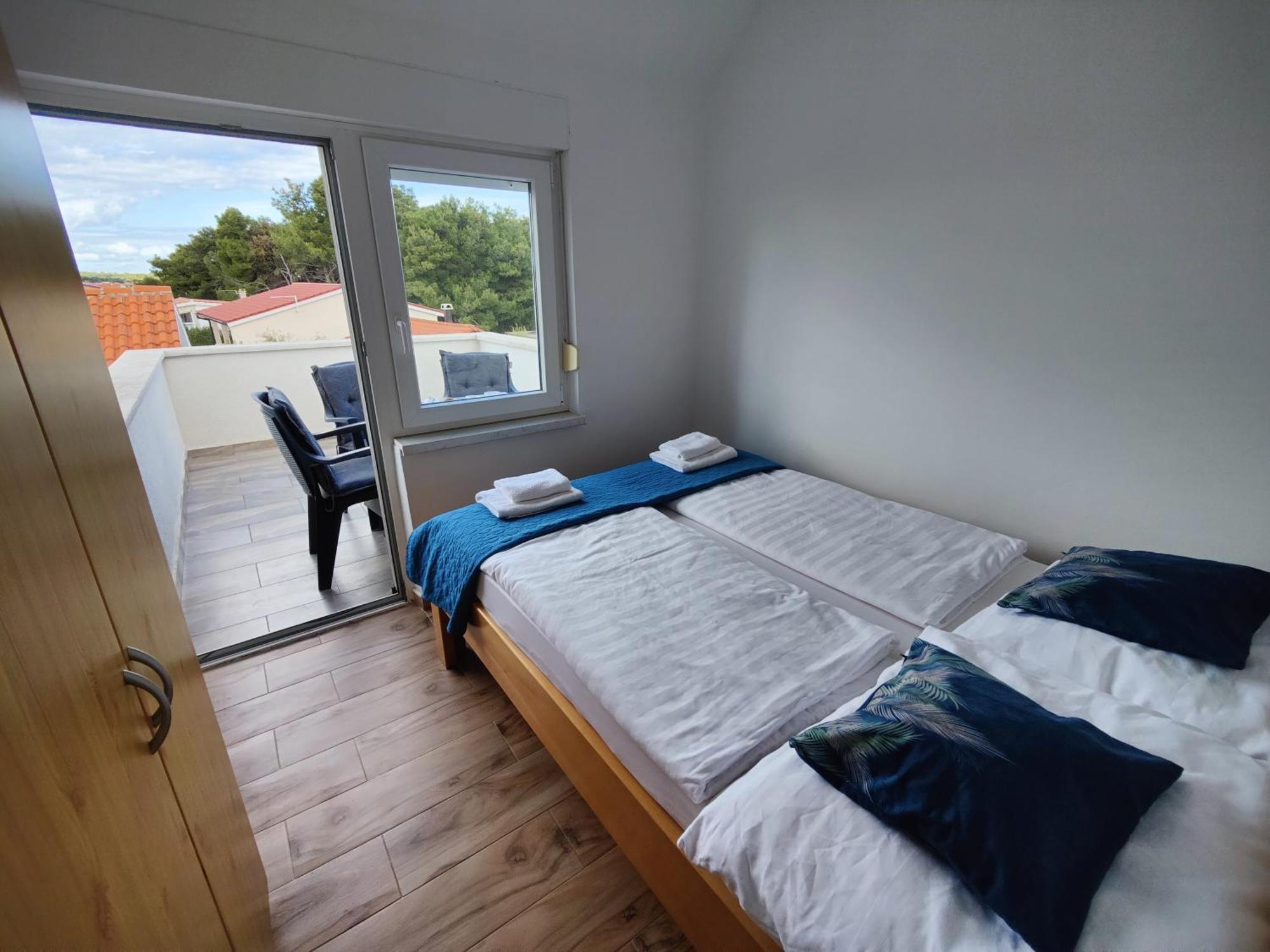 Apartments Fida Vir Exterior photo