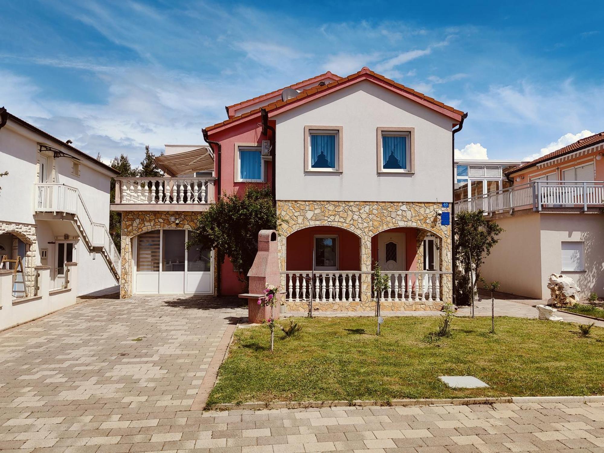 Apartments Fida Vir Exterior photo